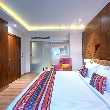 Golden Tulip Agra Hotel Agra  Bagian luar foto