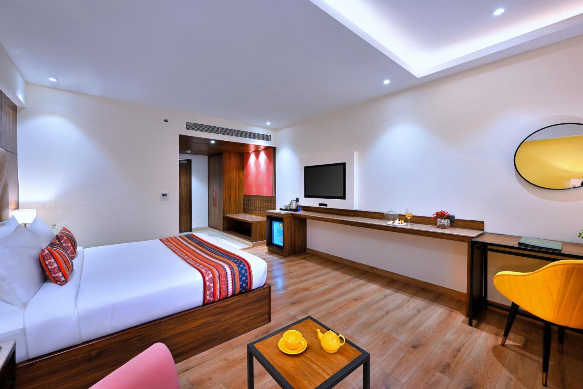 Golden Tulip Agra Hotel Agra  Bagian luar foto