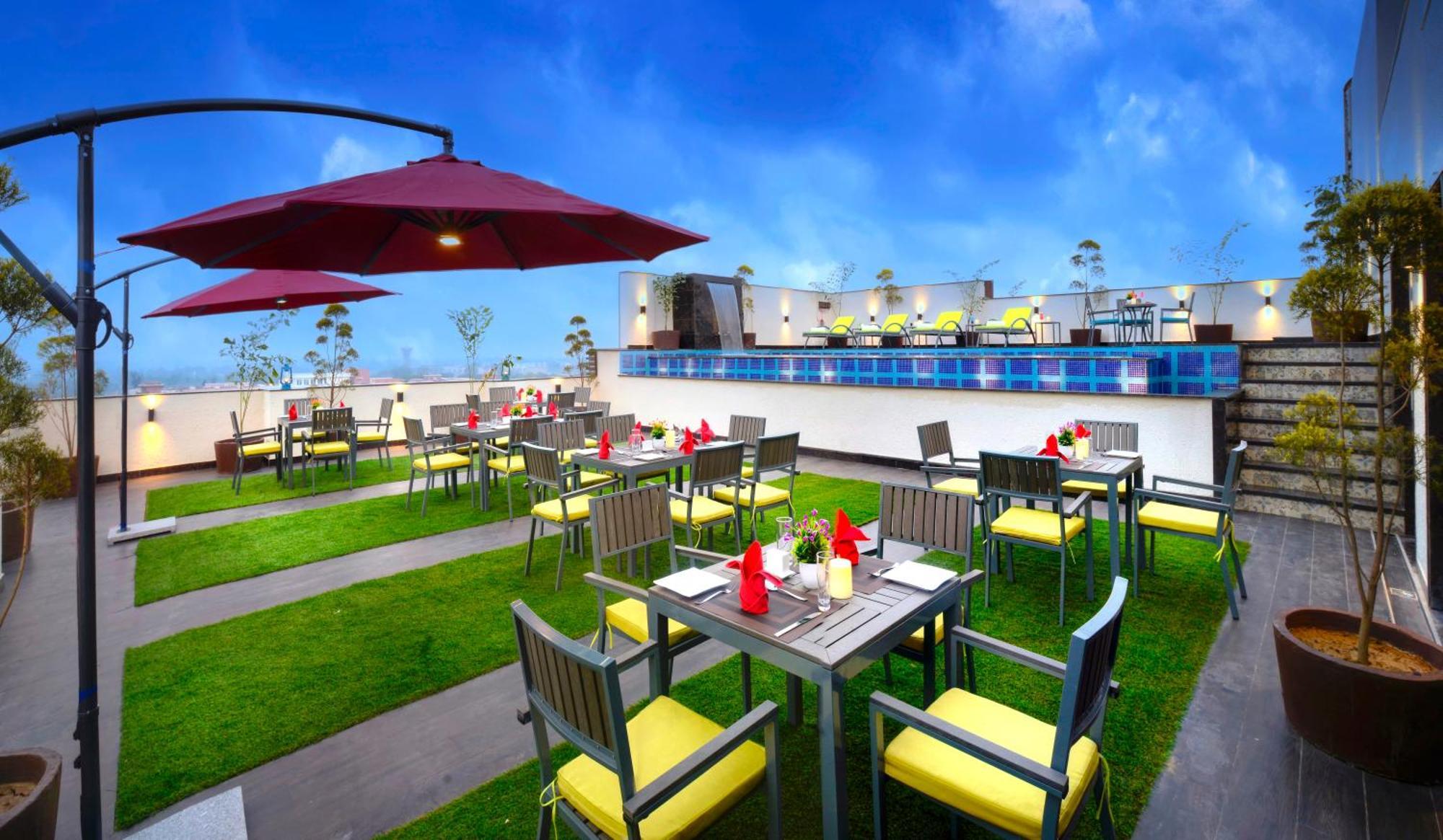 Golden Tulip Agra Hotel Agra  Bagian luar foto