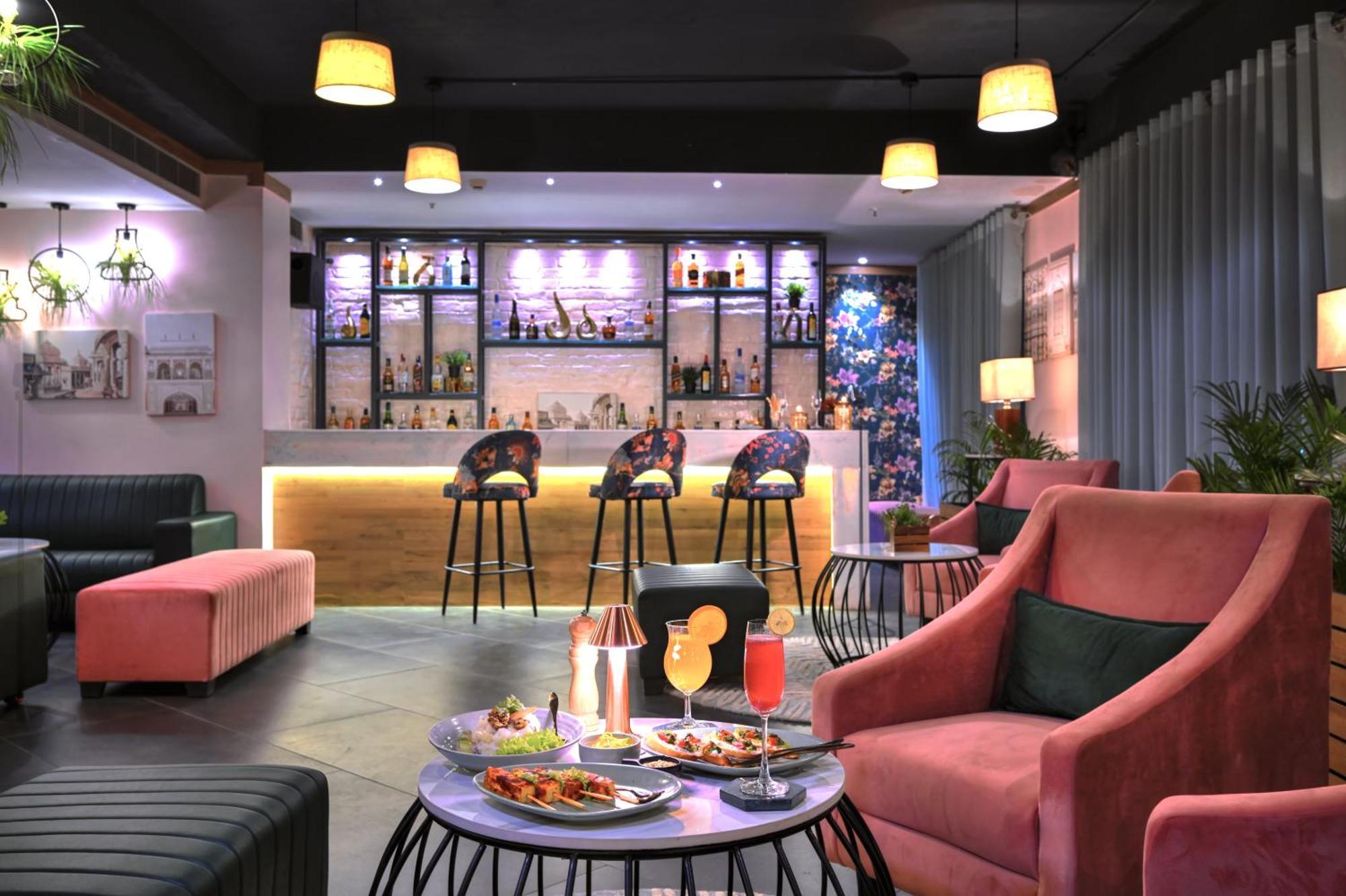 Golden Tulip Agra Hotel Agra  Bagian luar foto