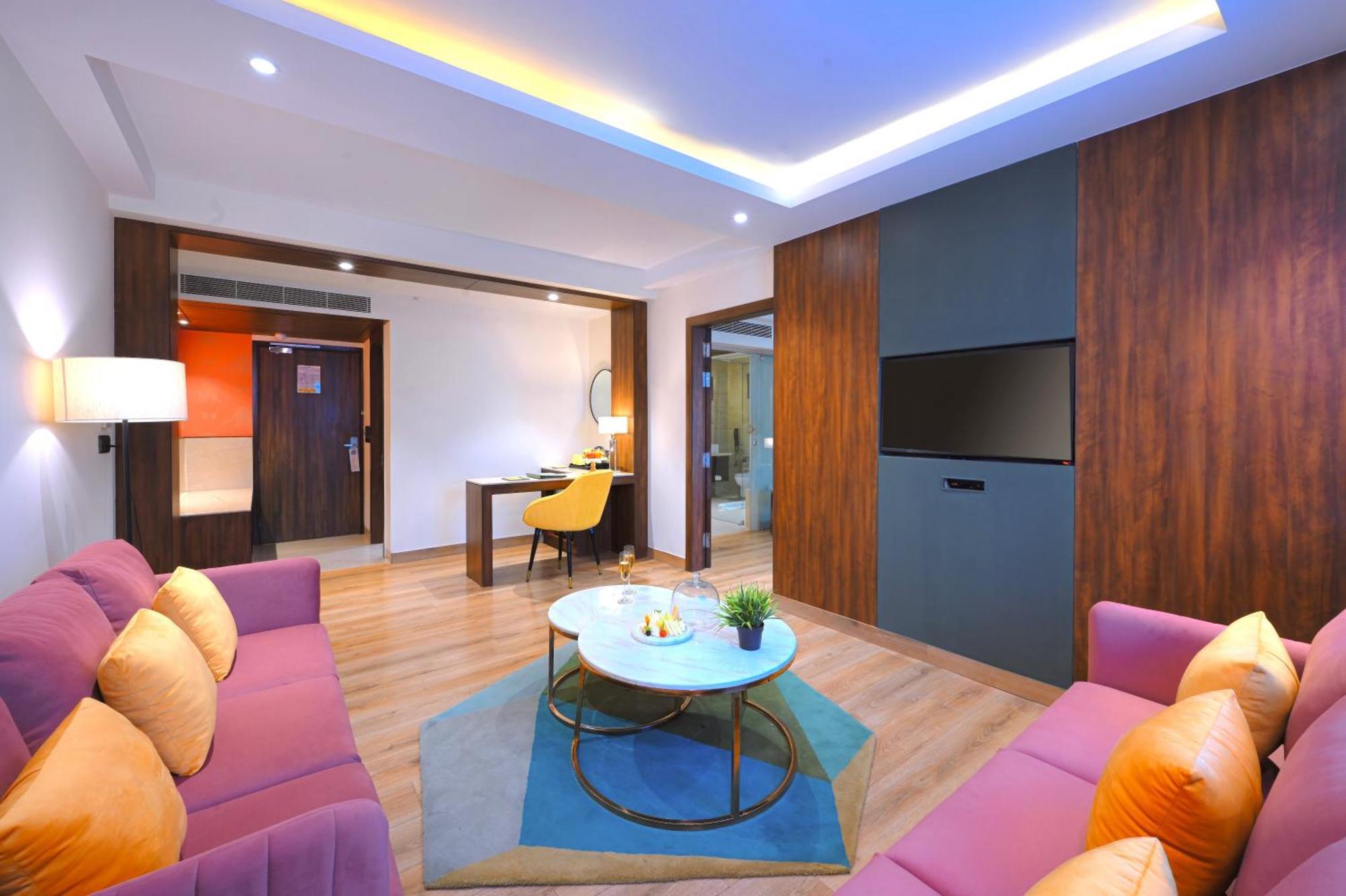 Golden Tulip Agra Hotel Agra  Bagian luar foto